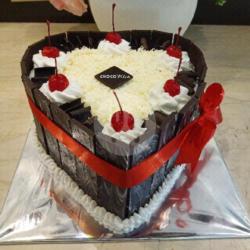 Black Forest Love Diameter 20