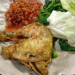 Ayam Goreng Lalapan Sambal Korek