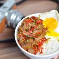 Ricebowl Bakso Sosis Goreng Sambel Matah Telur Ceplok