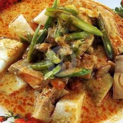 Lontong Sayur Gulai Nangka