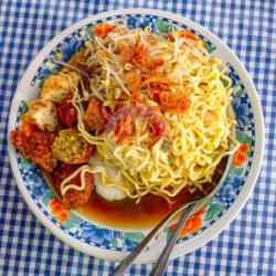 Lontong Mie Bumbu Petis