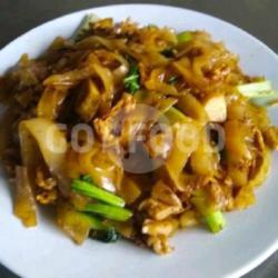 Kwetiaw Goreng Cumi