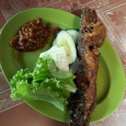 Ikan Lele Goreng Keremes