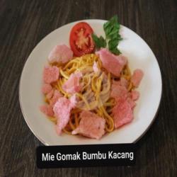 Mie Gomak Bumbu Kacang