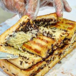 Roti Bakar Nanas Coklat-nanas Coklat