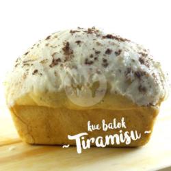 Kue Balok Tiramisu Pandan (satu Porsi Isi 3)