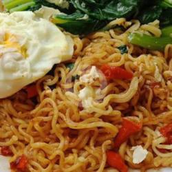 Mie Padeh Telur