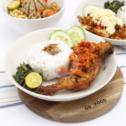 Nasi   Ayam Pecel Sambel Meledug