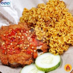 Ayam   Mie Goreng