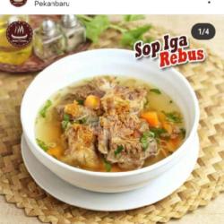 Sop Iga Rebus