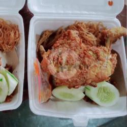 Nasi Uduk Ayam Remuk Mrotol