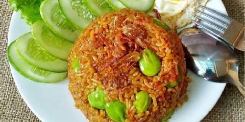 Spesialist Nasi Goreng Dan Sate Cak Naufal, Kartasura