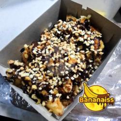 Pisang Toping Coklat Kacang