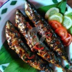 Ikan Bakar Layang Komplit