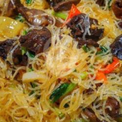 Bihun Goreng Ampela Ati Ayam