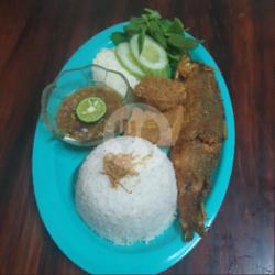 Bandeng Sambal Pecak Dan Nasi