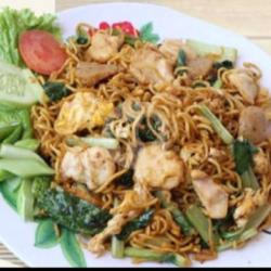 Mie Goreng Kumplit