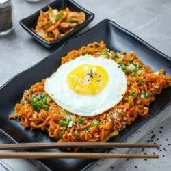 Fried Kimchi Ramen With Egg