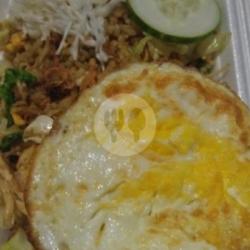 Nasgor Ruwet Komplet Plus Telur Ceplok