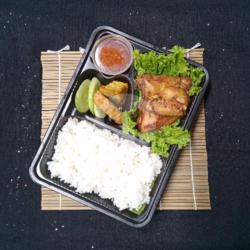 Nasi   Ayam Penyett Komplit