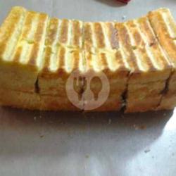 Roti Bakar Pisang Keju Cokat Susu Full Campur