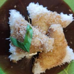 Kue Lupis Ketan Putih