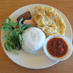 Paket Nasi Telur Dadar /ceplok   Tempe Goreng   Lalapan Dan Sambel