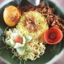 Nasi Kuning Plus Sate Ati/ampela/usus