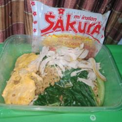 Mie Sakura Telor Ayam Suwir