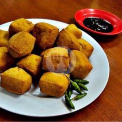 Tahu Pong Goreng Sambal Petis