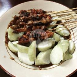 Sate Ayam Kenyang Nampol