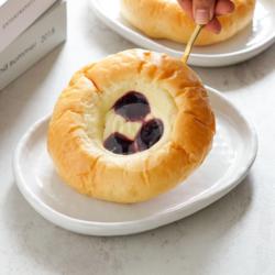 Roti Blueberry Cheese