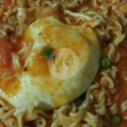 Indomie Rebus Pedas Telur.