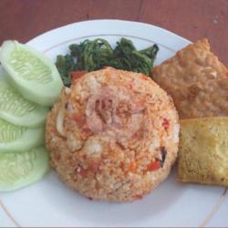 Nasi Goreng Bumbu Kampung   Tahu Tempe Goreng