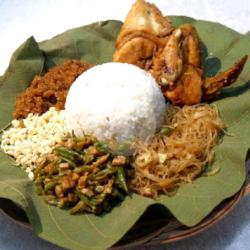 Sego Berkat Ayam Goreng