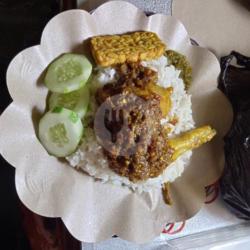 Nasi Ayam Penyet Bumbu Madura