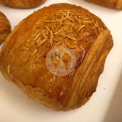 Croissant Cheese