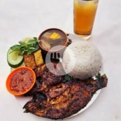 Nasi Ikan Nila Bakar Komplit