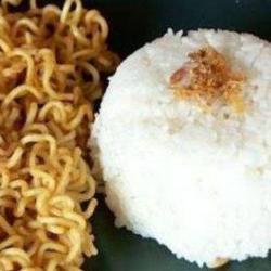 Nasi Mie Goreng Kriuk