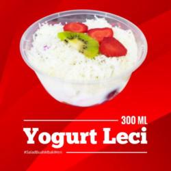 Yogurt Leci Topping Full Keju