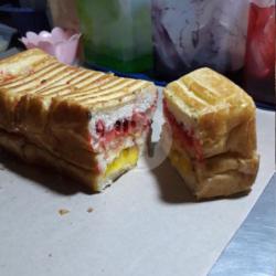 Roti Bakar Nanas   Strobery