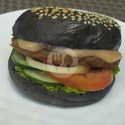 Beef Pattie Burger Hitam