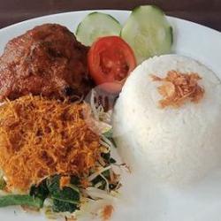 Nasi Urap Ayam Panggang