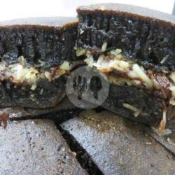 Martabak Manis Blackforest Keju