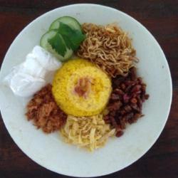 Nasi Kuning Komplit