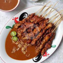 15 Tusuk Sate Ayam Campur Bumbu Kacang