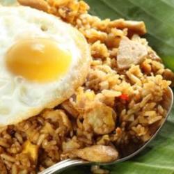 Nasgor Telur Ceplok Sosis Es Teh