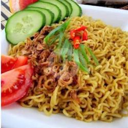 Indomie Goreng/kuah   Air Mineral