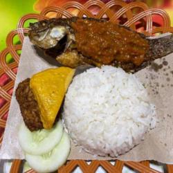 Nasi Ikan Gurami Sambal Penyet