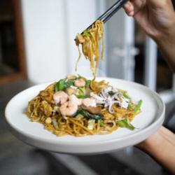 Fried Seafood Noodle